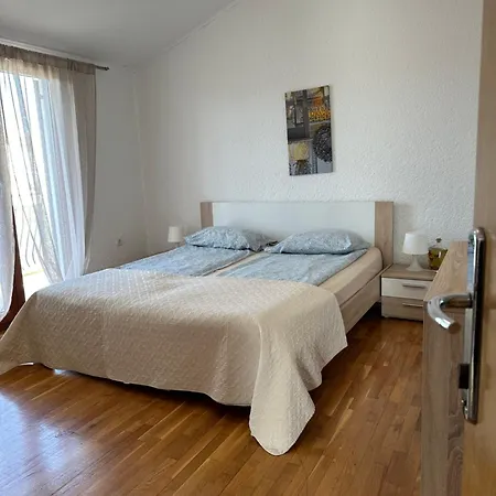 Apartment Peloza 1